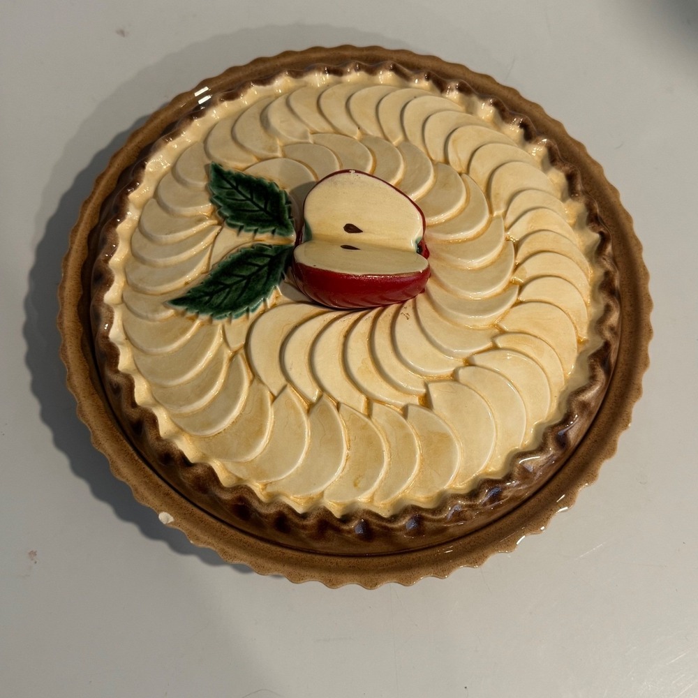 Vintage Ceramic Apple Pie Dish with 3D Sculpted Lid Scalloped Edge Covered Baker